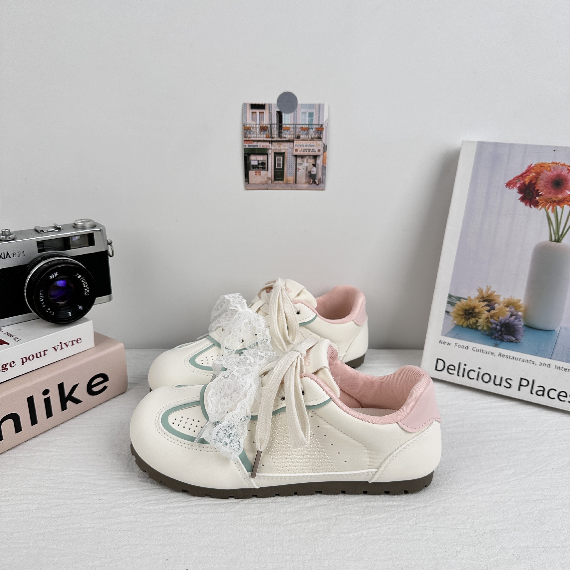 Zapatos de entrenamiento para mujeres 2025 nuevos zapatos de ballet de verano de base delgada zapatos de skate casuales de moda transpirables zapatos Gump