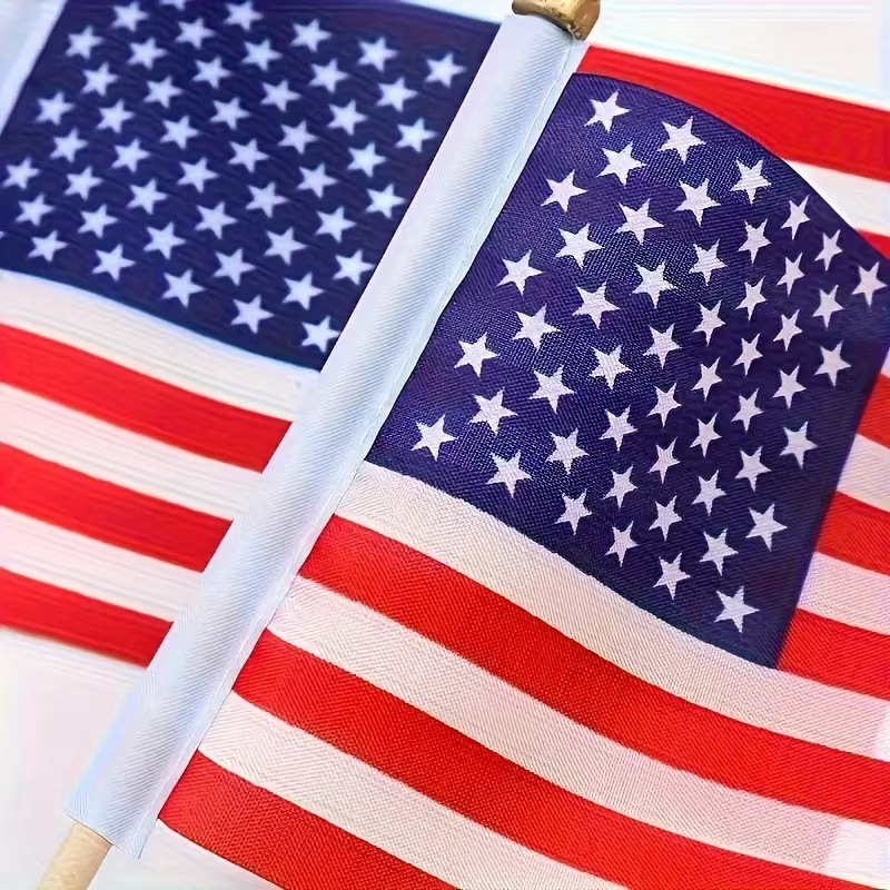 Mât de drapeau manuel en bois avec pointe dorée et drapeau us_voghion.com