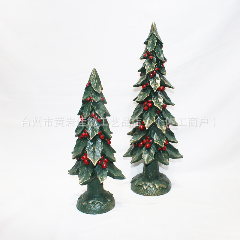 アマゾンの人気クリスマスの祝日にクリスマスツリーの樹脂を飾って、家庭の赤い果物の工芸品を飾っています。|undefined