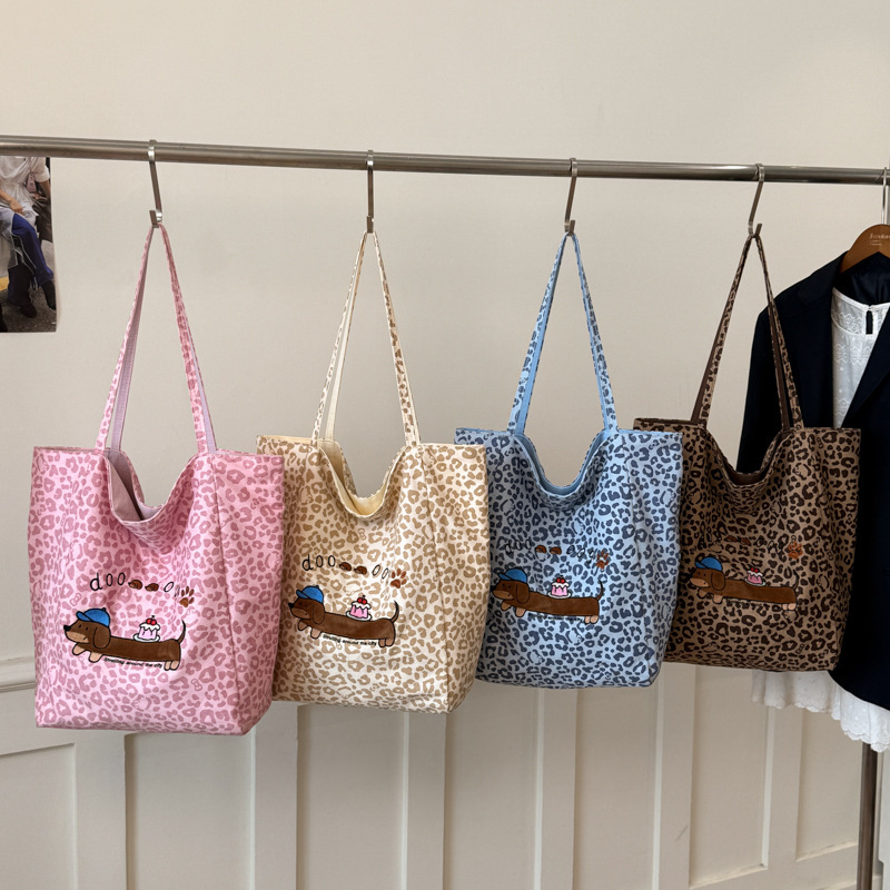 Japanese-Style Cute Cartoon Shoulder Bag for Women 2026 New Large-Capacity Embroidered Tote Bag Casual Versatile Handbag