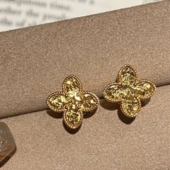 爆閃龍鱗ピアス女性金s925四つ葉草砕氷氷CNC工芸ピアス