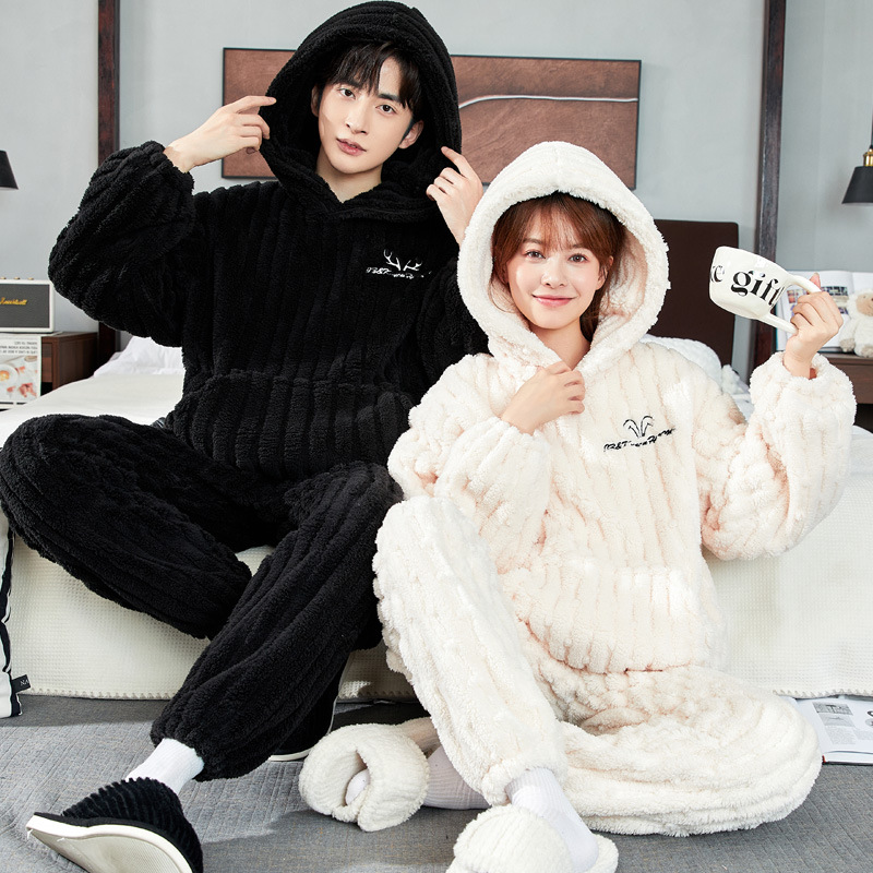 カップルパジャマ冬のサンゴのベルベットの厚いベルベットのフード付き男性女性秋冬フランネルの家庭服セット