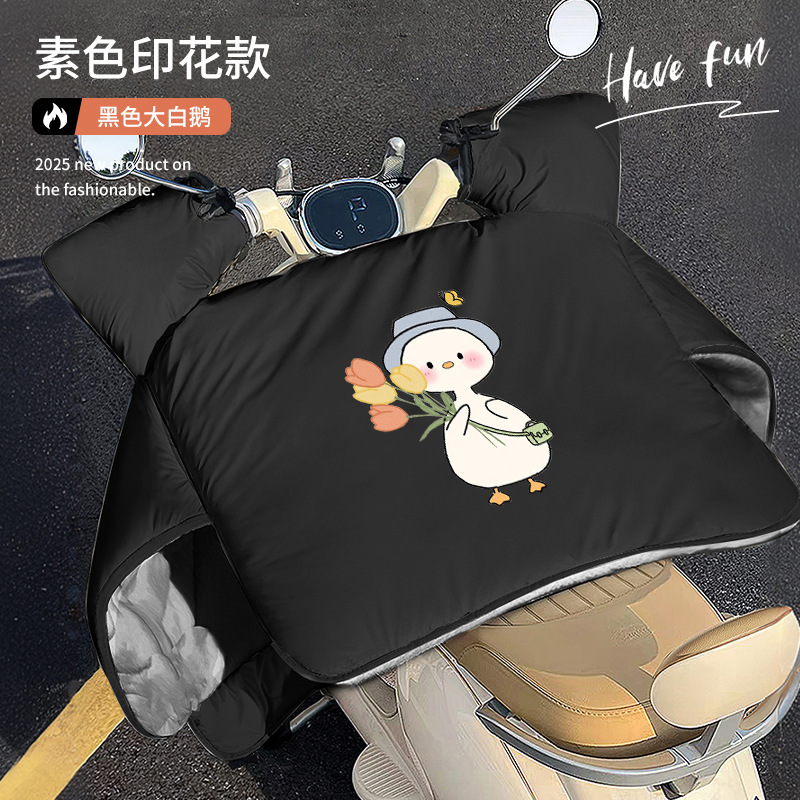 レインコートの大人用セパレート式レインパンツセットは、長い全身防豪雨自転車で使い捨てレインコートを着ています|undefined