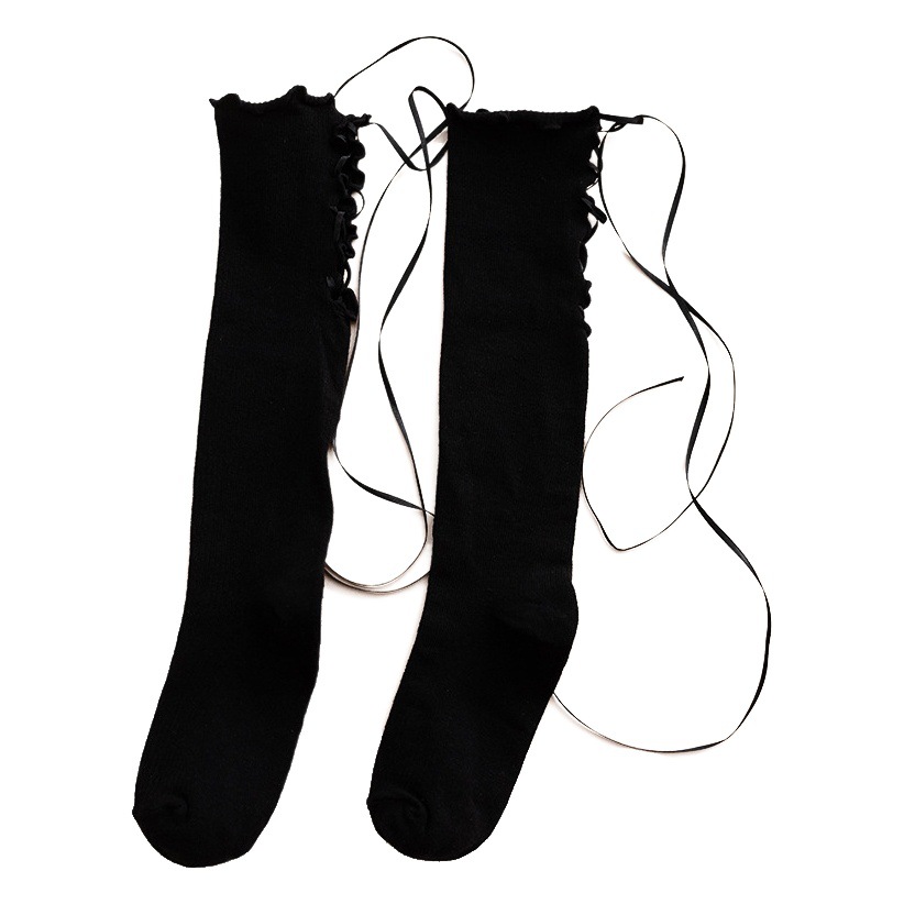 Calcetines de la mitad de la pantorrilla de las mujeres calcetines de moda de estilo JK blanco y negro Correa delantera y trasera calcetines de la pantorrilla de La Oreja de madera al por mayor