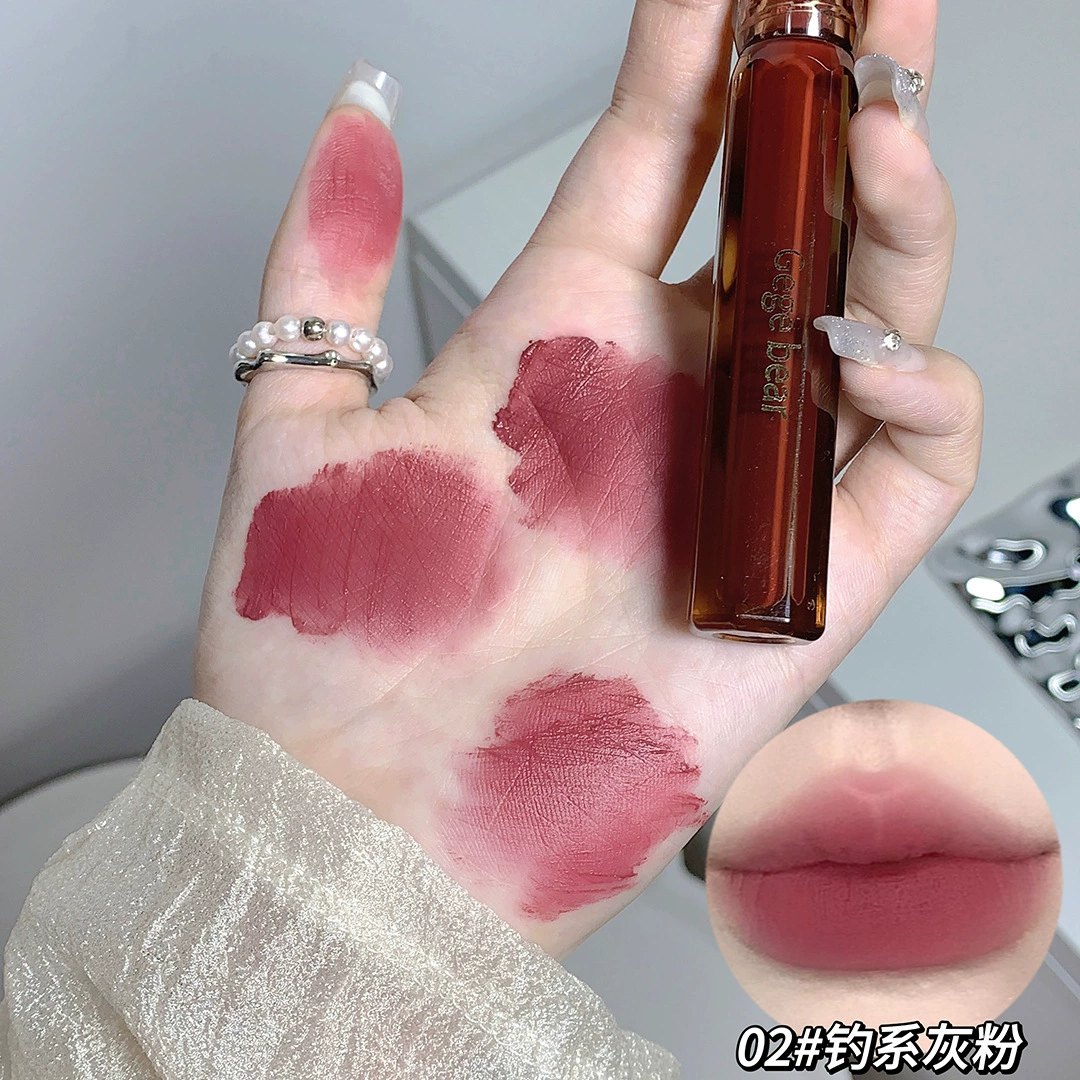 Матовый блеск для губ Velvet Lip Glaze (Gege Bear) жирная мото-матовая, длительное действие 2.5 г, стойкие оттенки