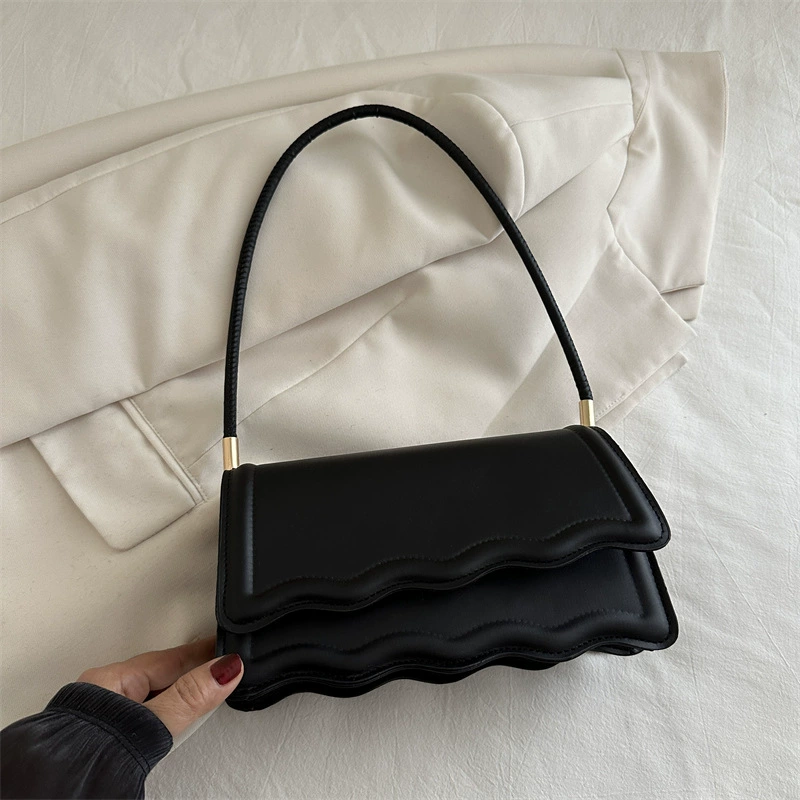 Clutch Shoulder Bag, Chain Strap, Wallet-Style Compact One-Shoulder