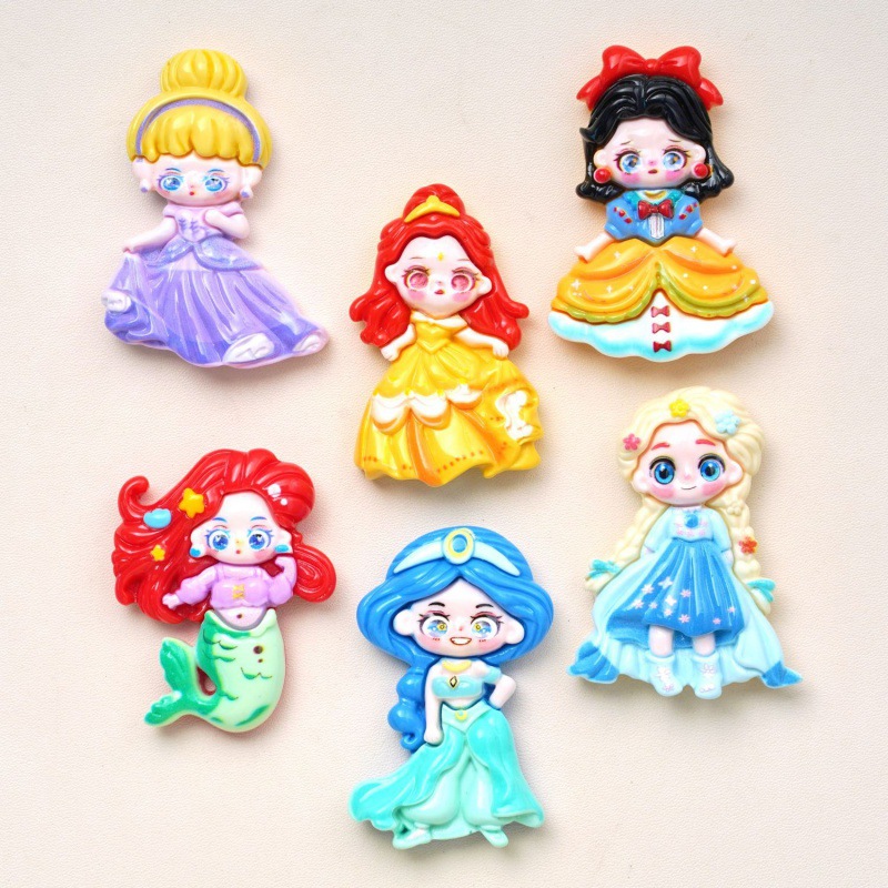 大卡裙子公主~新款卡通奶油胶手机壳手链diy饰品挂坠配件手工配饰