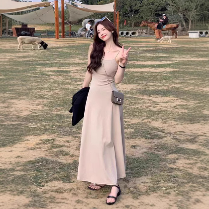 Ins 섹시한 서스펜더 순수한 욕망 프렌치 서스펜더 드레스 여름 슬리밍 휴가 해변 서스펜더 롱 스커트 여성 트렌디