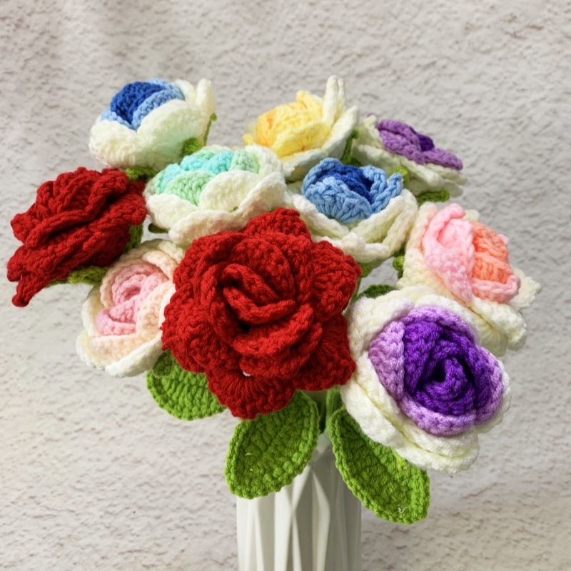 完成品の手作りの花はバラの花をシミュレーションします。|undefined