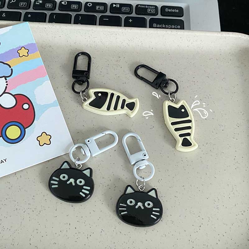 黒猫の口の魚の樹脂のアニメのキーホルダーの韓国版のかばんのペンダントのカップルのスーツのお嬢さんの贈り物の部品