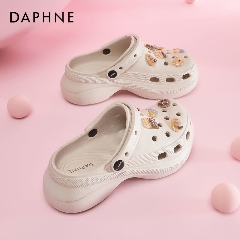 Thick-Soled Clogs for Women, Casual Sandals, 2026 New Autumn Hot-Selling Outdoor Closed-Toe Beach Slippers Thick-Soled Clogs for Women, Casual Sandals, 2026 New Autumn Hot-Selling Outdoor Closed-Toe Beach Slippers