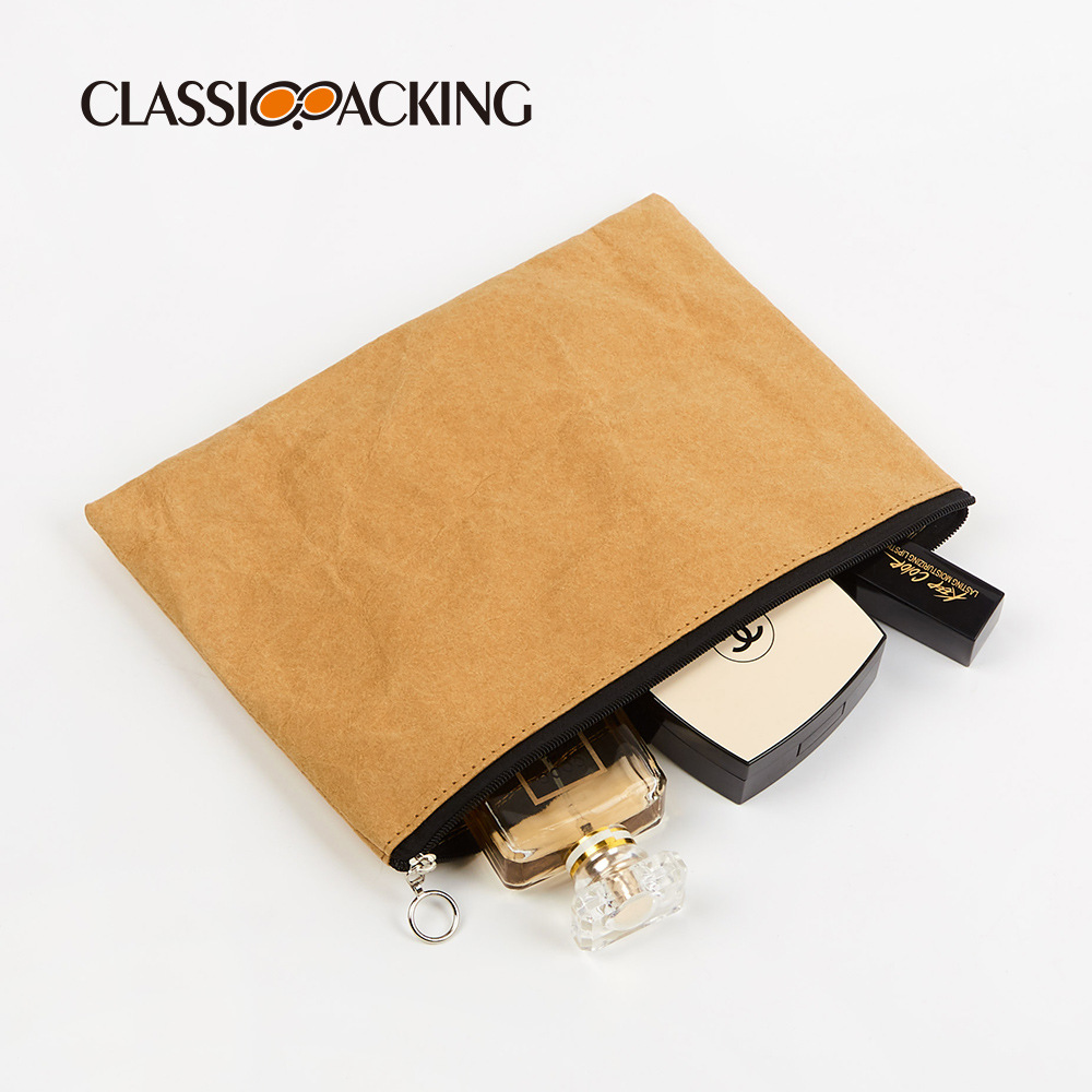 Bolsa de almacenamiento de cremallera de papel Kraft al por mayor de fábrica de moda simple bolsa de almacenamiento de papel DuPont Portátil Bolsa de cosméticos lavable