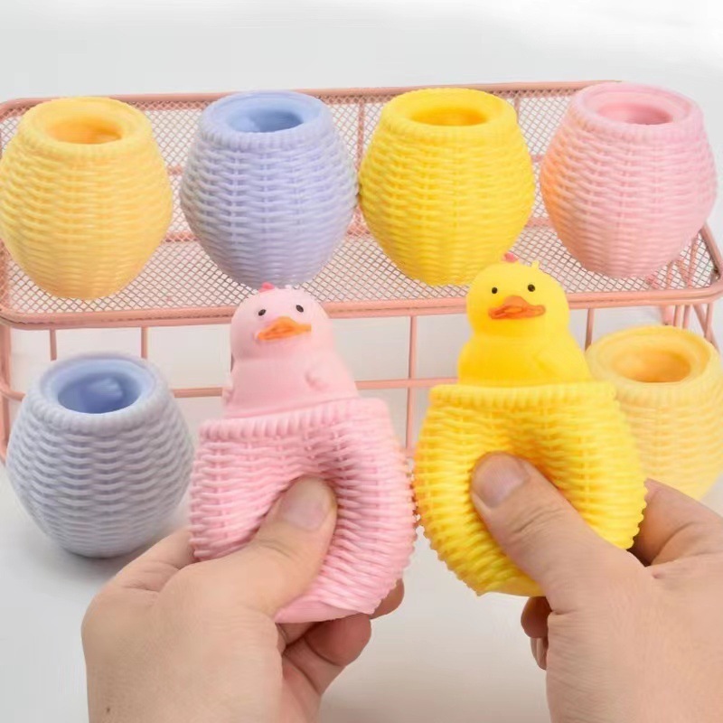 抖音と同じスタイルの押し出すニンジンうさぎの絞りカップ、ポケットサイズの動物のストレス解消おもちゃ、卸売|undefined