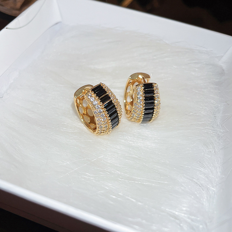 Retro Geometric Copper Inlaid Zircon Earrings 1 Pair