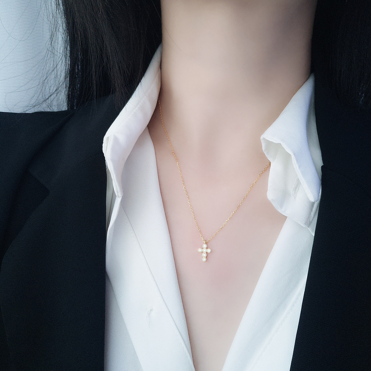 4g Weight 925 Sterling Silver Pendant Material Pendant Necklace Classification 925 sterling silver Chain Material Daily Occasion 925 Sterling Silver Material Cross Pattern Women's Gender Diamond Design Elegant, Simple Style Style 925 Sterling Silver Cross 925 Sterling Silver Pendant Necklace 2