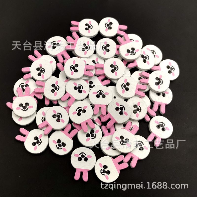 Botón de dibujos animados de madera con fondo blanco de bricolaje, botón de madera con cabeza de conejo lindo pintado con fondo blanco, 50 piezas por paquete