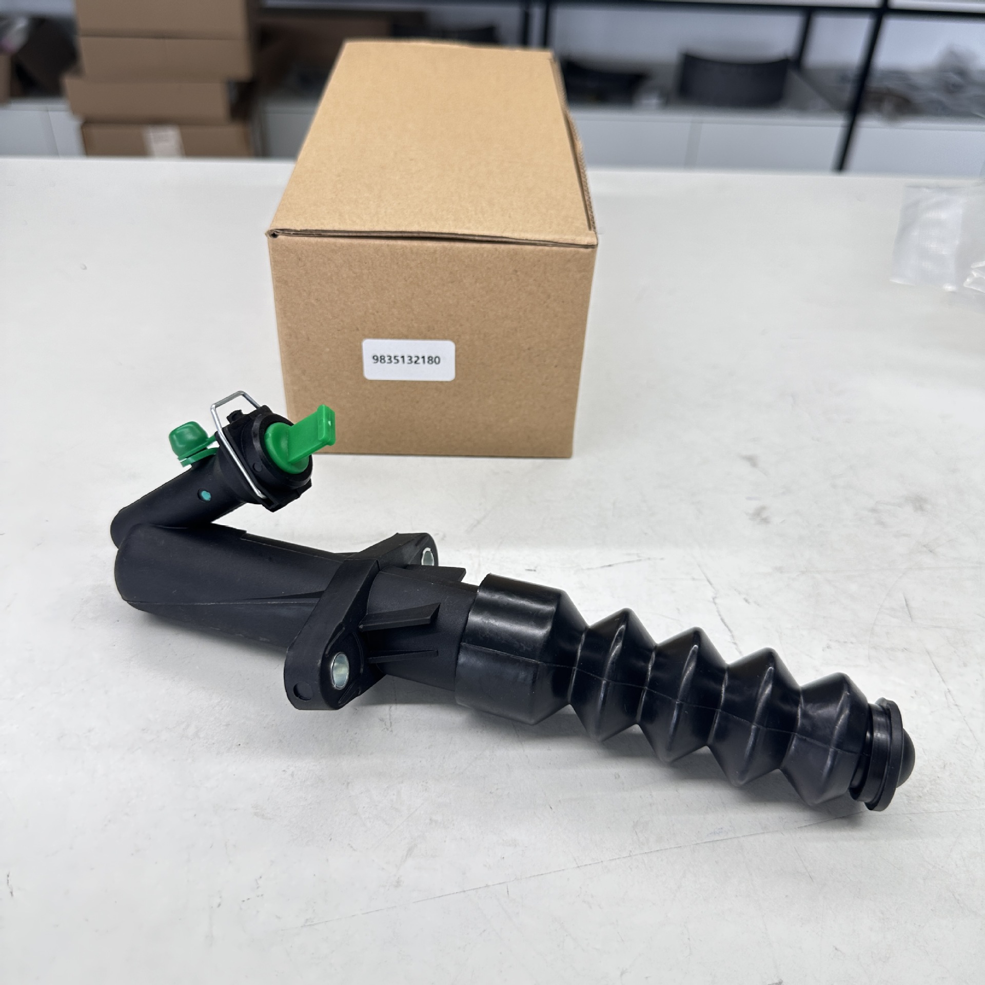 Clutch  Cylinder Is Suitable for Peugeot 9835132180