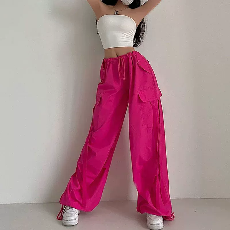 Повседневные брюки с розово-красной лентой для женщин, новинка 2023 года, свободные брюки для танцев в стиле хип-хоп, популярные брюки-карго с большими карманами и клапанами