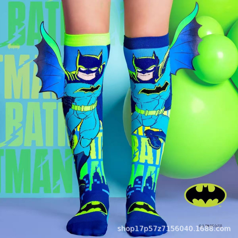 Ventas transfronterizas calientes de calcetines de dibujos animados de tendencia de calcetines populares de estilo popular de Amazon al por mayor