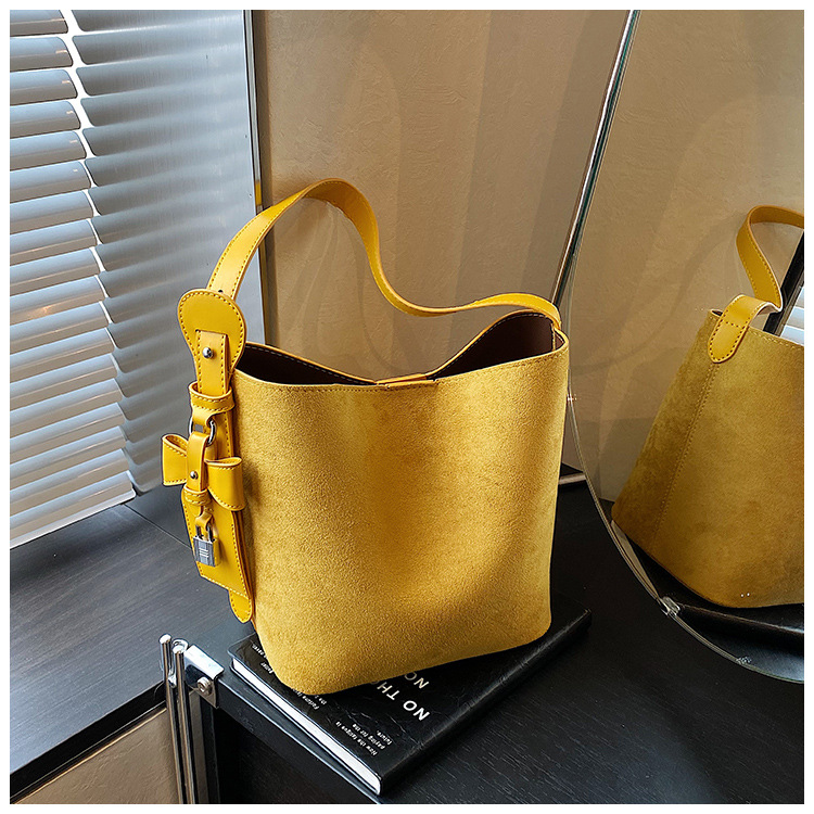 2025 New Matte Suede Mother-Daughter Bucket Bag For Women, Niche Luxury Large Capacity Retro Shoulder And Crossbody Bag - Thumbnail 7