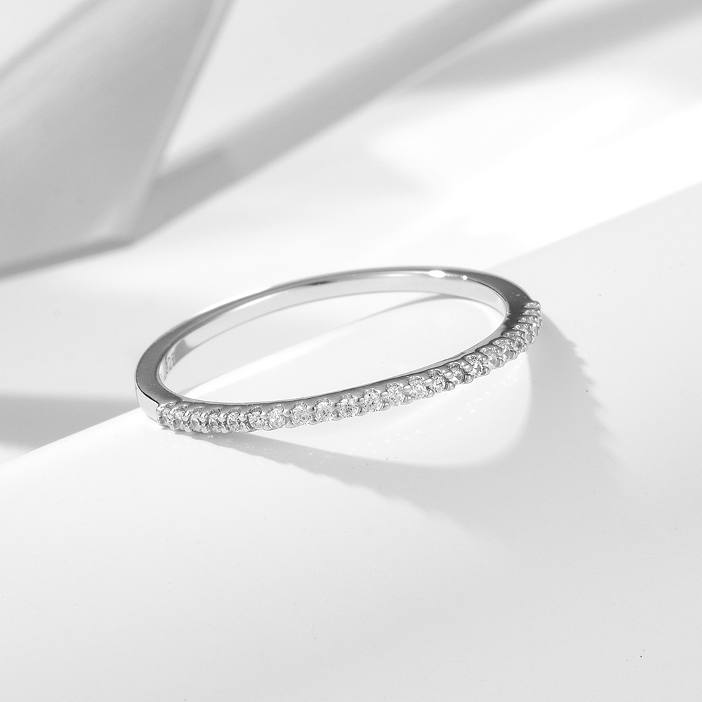 Set di anelli impilabili minimalisti con zirconi per donna_voghion.com