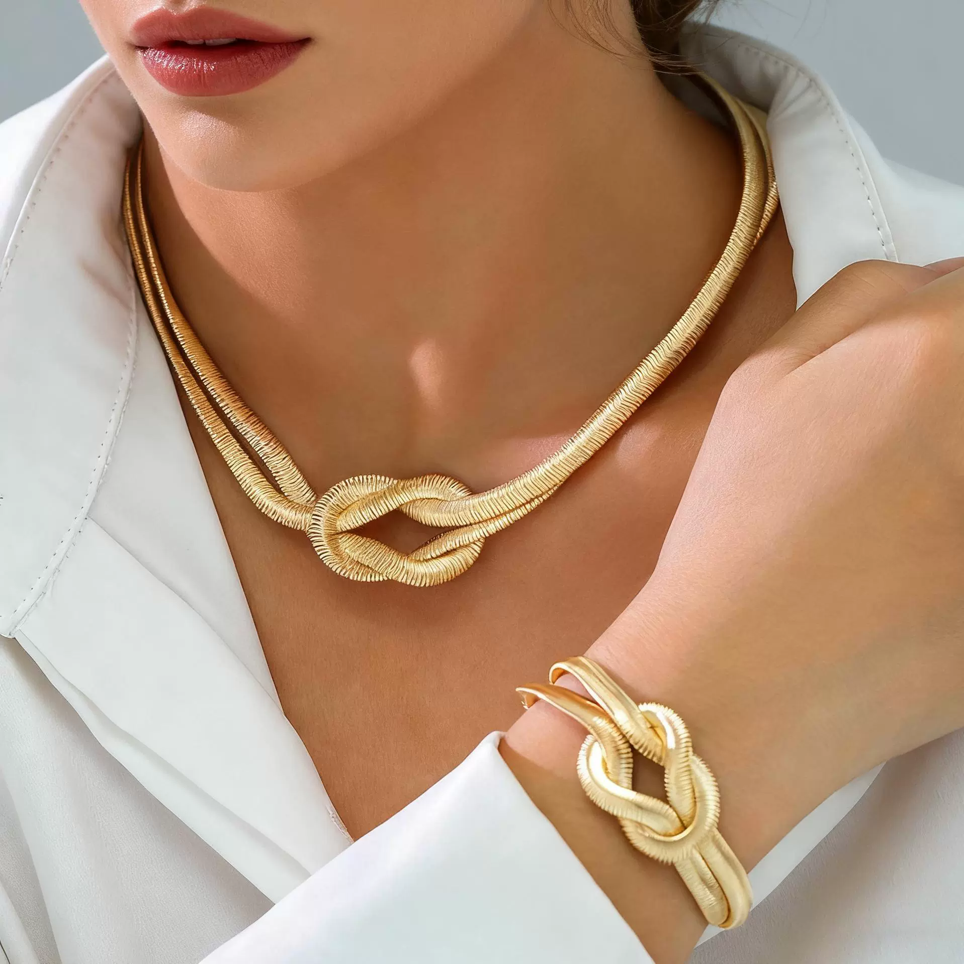 外贸亚马逊新款精致项链手链个性夸张合金女设计感蛇骨链首饰套装