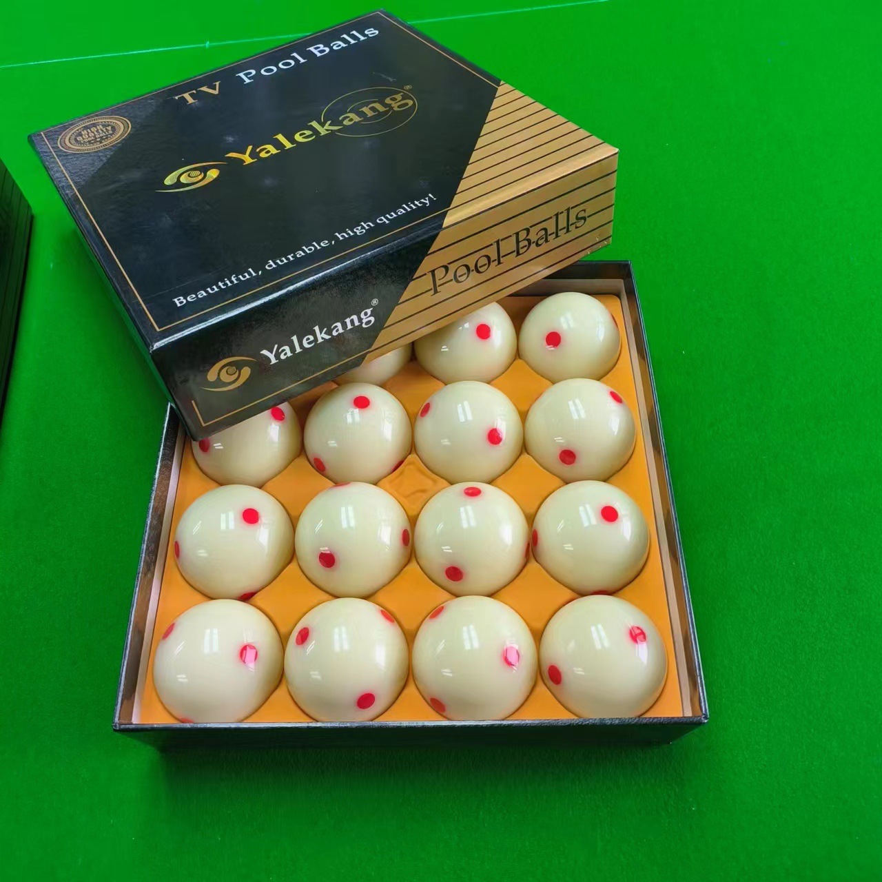 8A六点红白透母球