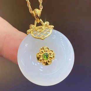 Fubei Diamond Jewelry [18K Gold Inlaid with Hetian Mutton Fat White Jade National Style Peace Buckle Pendant] Bare Stone 22*22mm
