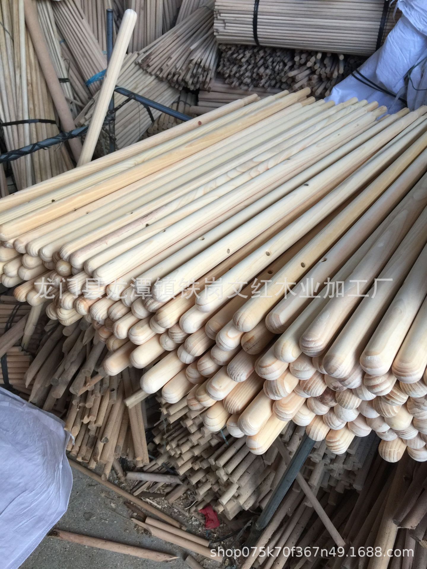 工厂批发实木北美黑胡桃木圆棒木棍木条长杆圆条挂衣杆装修硬材料-阿里巴巴
