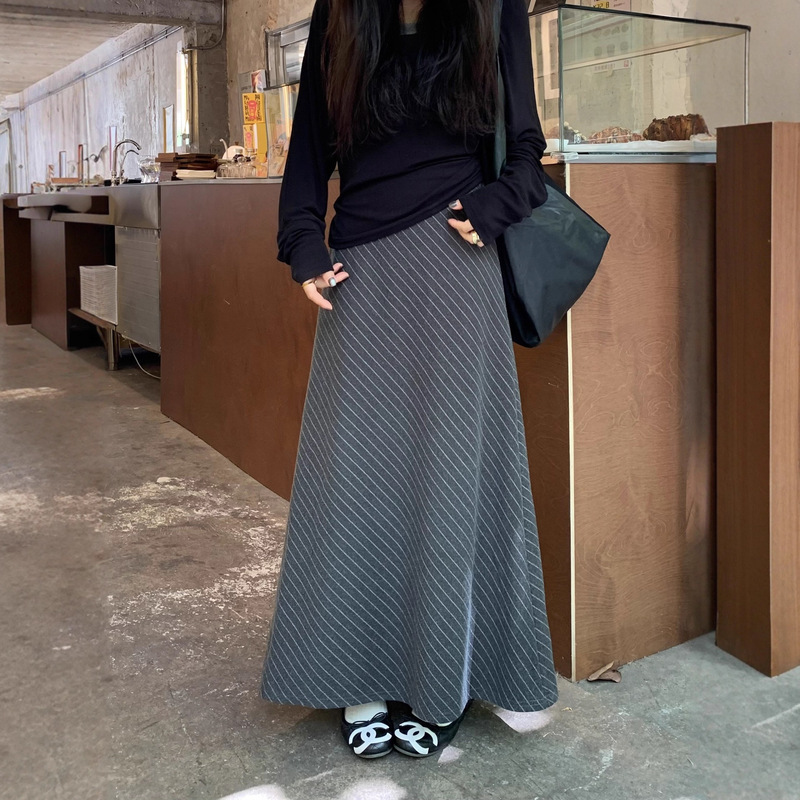 慵懒风时髦斜条纹半身裙女秋季新款百搭包臀长裙高腰显垂感a字裙|undefined