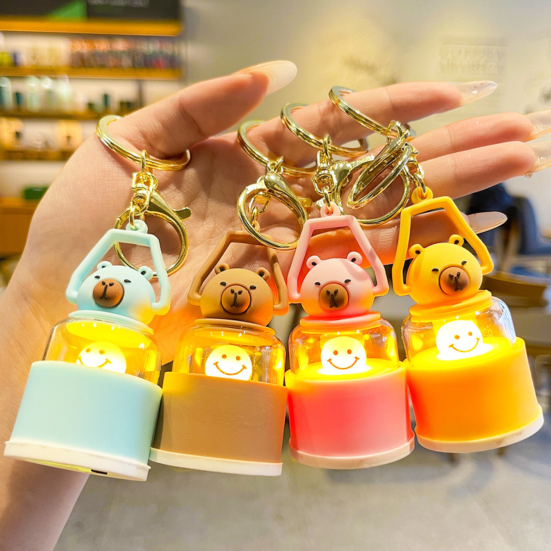 クリエイティブかわいいカピバラナイトライトキーホルダー漫画カピバラバッグペンダントカップルギフト卸売|undefined