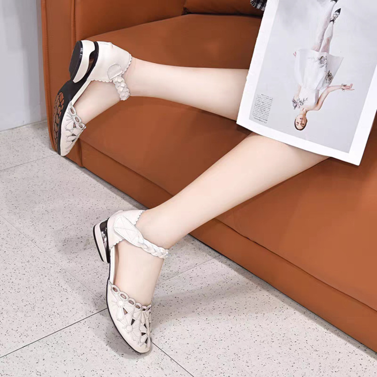 Baotou sandalias de verano para mujeres 2026 sandalias de mediano taco de mediana edad sandalias de cuero suave para madres sandalias de base suave para mujeres casuales cómodas image 4