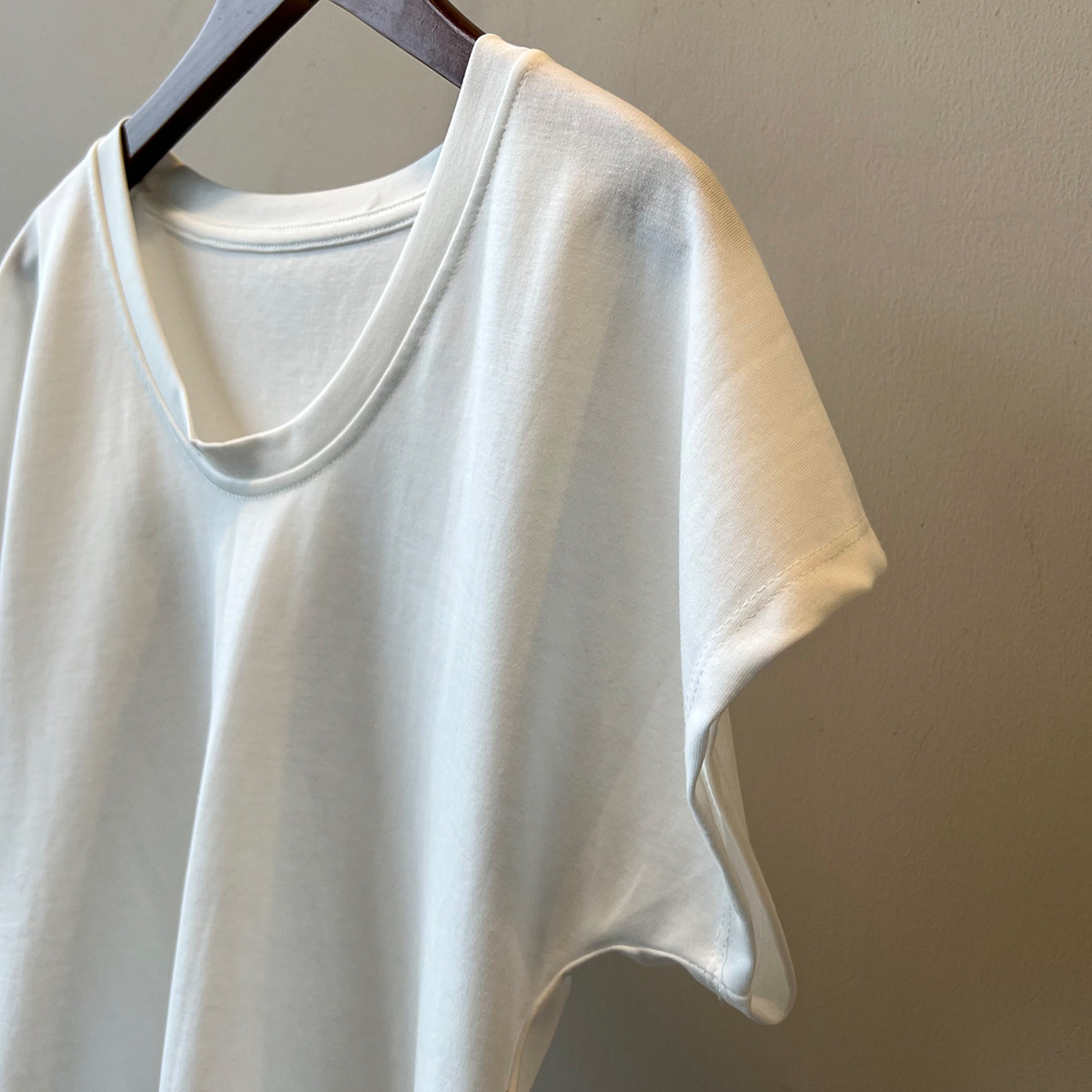 Three Dimensional Simple U Neck Short Sleeved T shirt for Women Summer Slimming Wide Sleeved Top 18 Three Dimensional Simple U Neck Short Sleeved T shirt for Women Summer Slimming Wide Sleeved Top