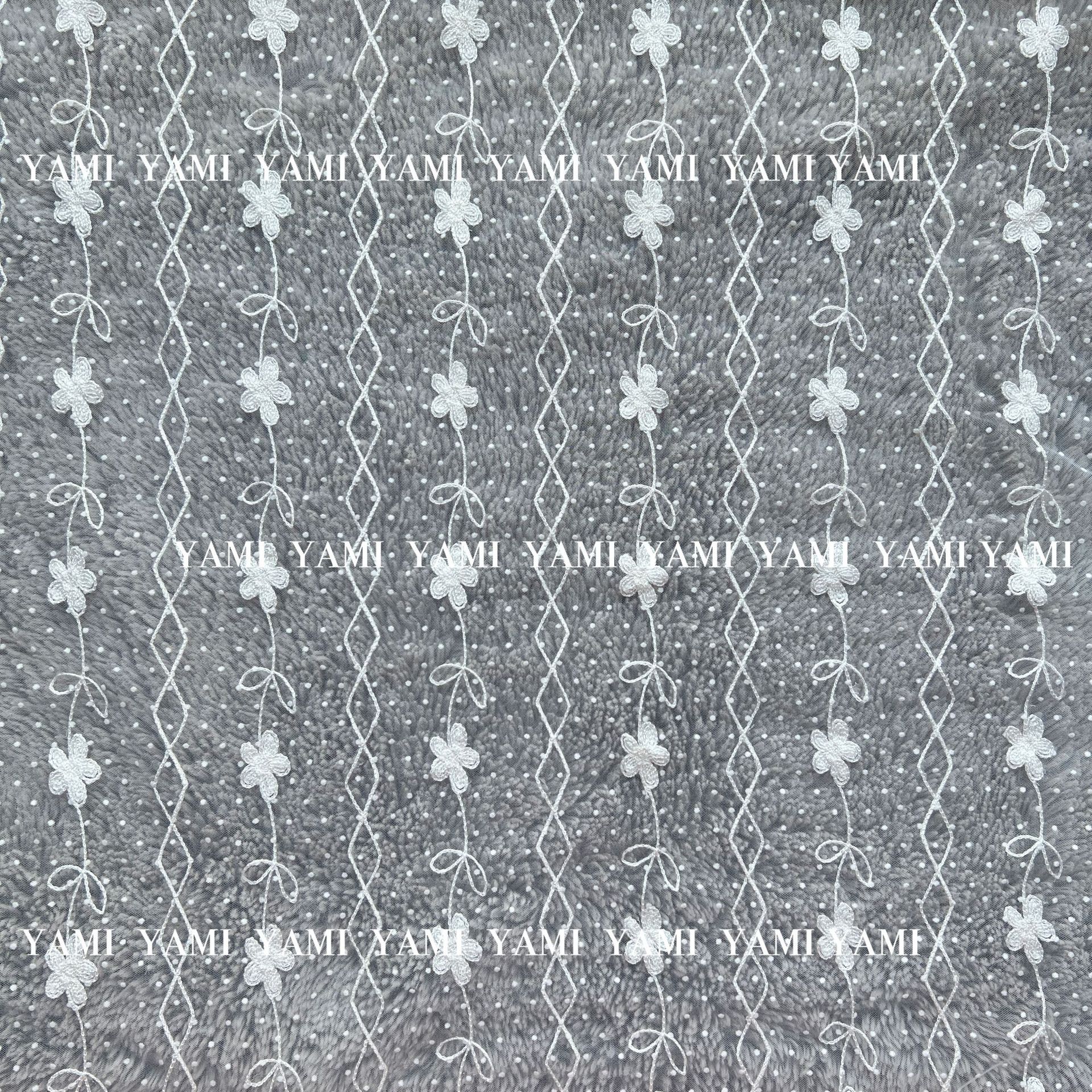 Suministro directo de fábrica bordado tela malla flocado punto crochet accesorios bordado tul encaje ventana pantalla Accesorios textil