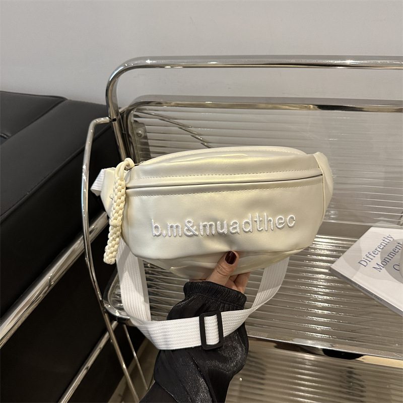 Popular nicho bolso de plata para mujeres 2024 nuevo verano bolso de pecho de mochila de moda bolso de cintura móvil