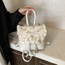 �ɐ۲��c��߅�p���Ů2025�¿�r�к����YˮͰ���ٴ�б��С����