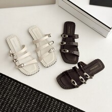 �W��վŮЬ26�ļ��r����ץ�yС��Ƥ���^���e���m��һ�֎�ƽ����Ь