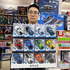 熱造社のクールな自動車の模型の回力機能は車の模型の子供の小さい車のおもちゃの学生募集の贈り物の卸売りをシミュレーションします。