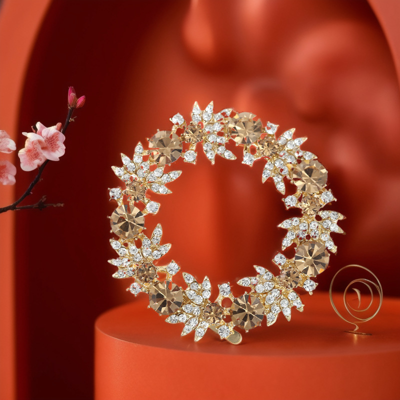 [Pequeña venta al por mayor] rhinestone zapato flor oro mediano y de alta gama zapato hebilla fábrica al por mayor zapatos de una sola capa tacones altos accesorios de calzado