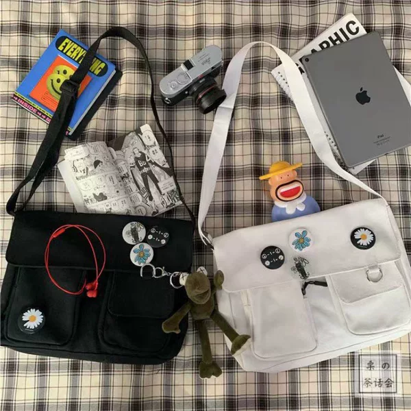 2026 New Canvas Bag for Women, Korean Style Crossbody Bag, Cute Daisy Design, Fashionable Single Shoulder Large Capacity School Bag Wholesale