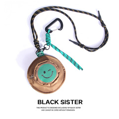 New creative personality hanging neck exquisite smile bag trendy brand internet celebrity key bag cute earphone bag mini small bag