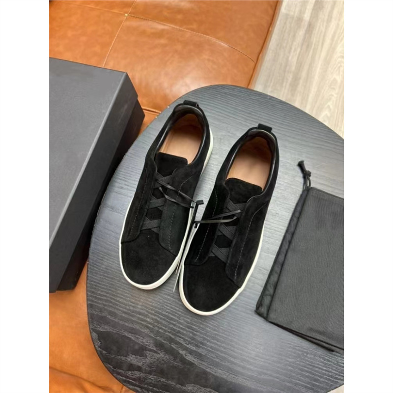 Mocassini uomo in camoscio scarpe casual da guida_voghion.com
