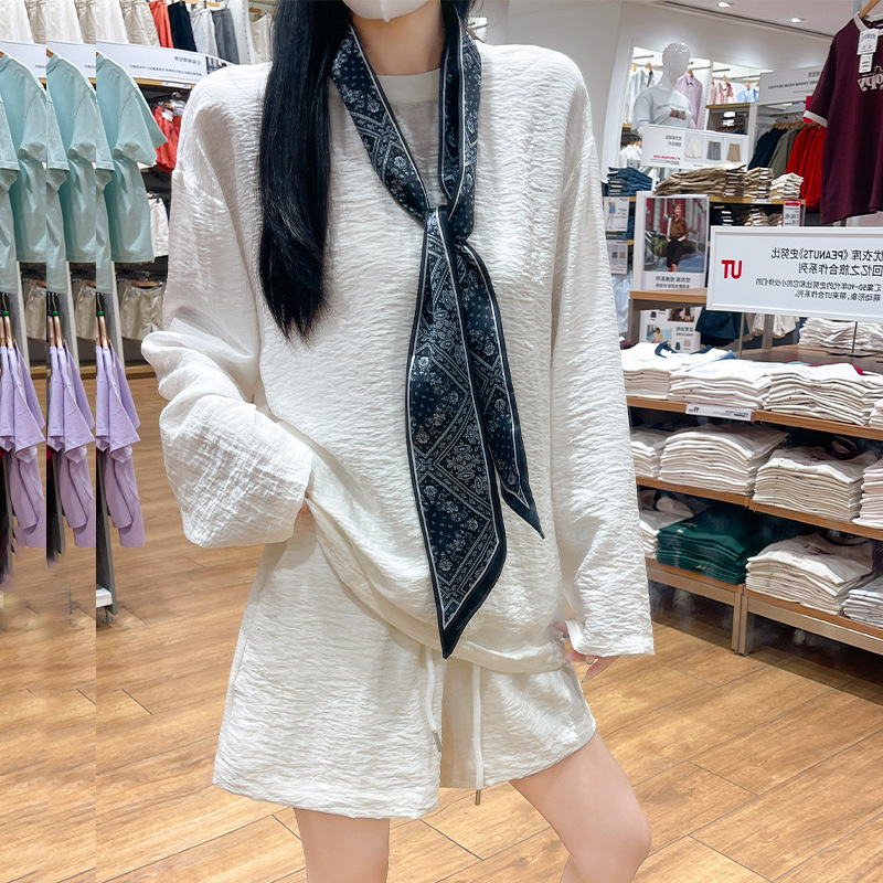 Off-White Linen Sun-Protective Long-Sleeved Shirt for Women, Summer Cover-Up, Drawstring Casual Slimming Shorts, Lazy Style Two-Piece Set Off-White Linen Sun-Protective Long-Sleeved Shirt for Women, Summer Cover-Up, Drawstring Casual Slimming Shorts, Lazy Style Two-Piece Set