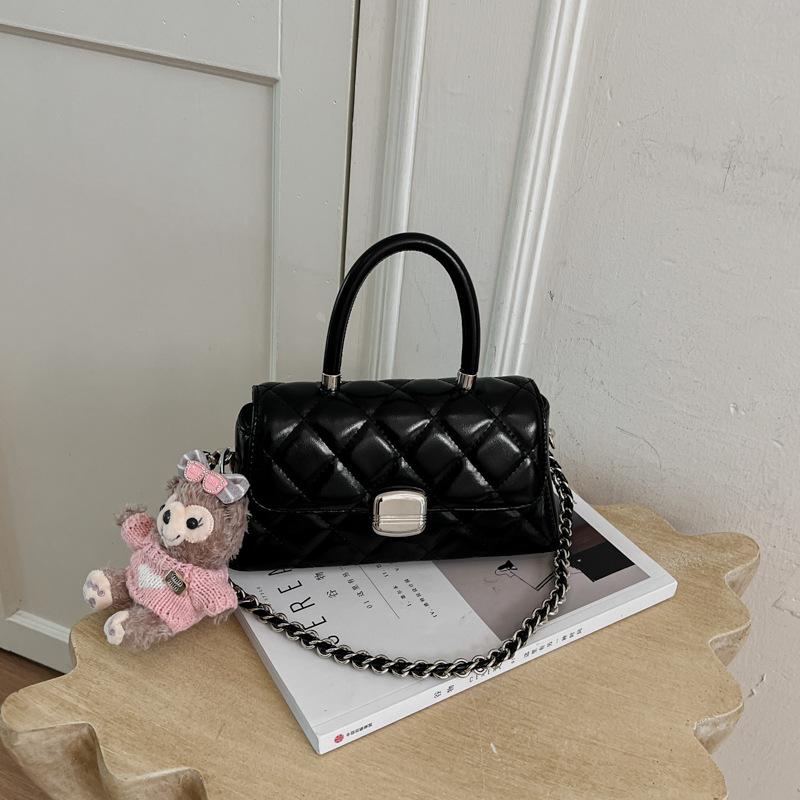 Transfronterizos lujosos bolsos diarios de moda extranjera versátil bolsos de brazo de viaje pequeños bolsos de hombro de diamante frescos