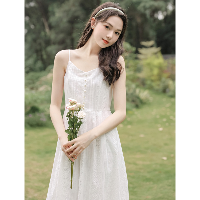 厂家直销2024夏季新款法式气质小众显瘦小白裙仙女吊带裙连衣裙