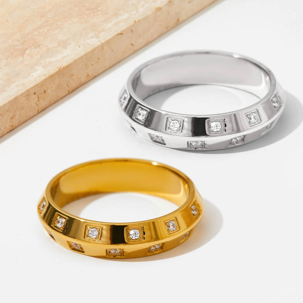 304 Stainless Steel Material Solid Color Pattern Women's Gender PVD Coated Real Gold Plated 16K Gold White Gold Plated Gold Plating Solid Color 304 Stainless Steel Simple Style Waterproof Non Tarnish Rings