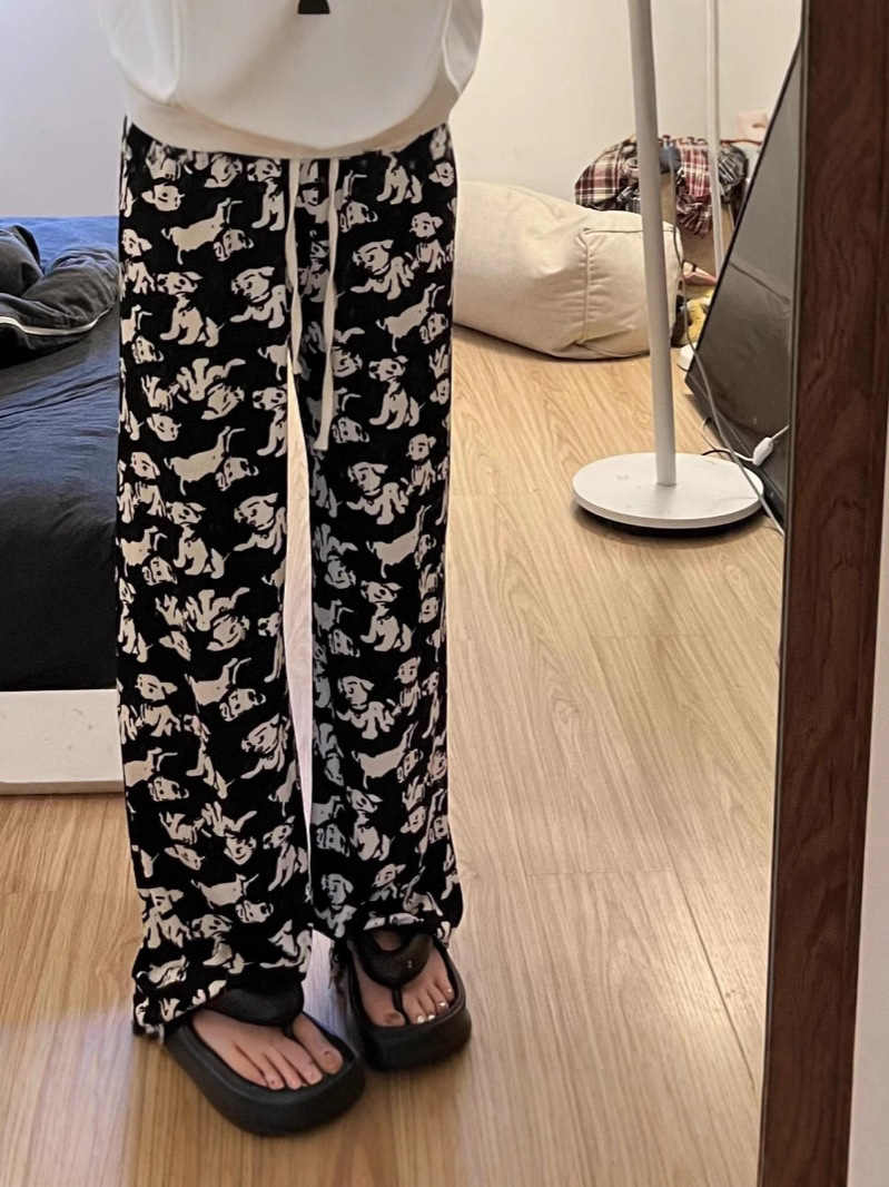 2025 nuevo estilo de seda de hielo lindo cachorro pantalones casuales de pierna ancha pijama primavera y verano transpirable estilo fino simple y versátil ins