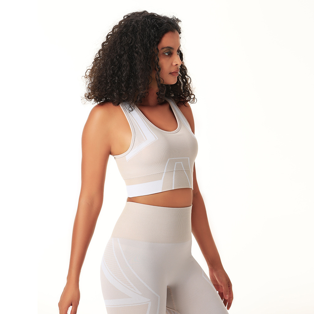 无缝裸感美背运动文胸套装运动服健身速干提臀瑜伽裤瑜伽服套装女