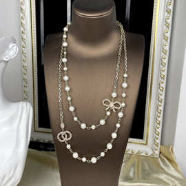 小香风毛衣链粉色水钻蝴蝶结C字母珍珠时尚高级感新款毛衣链女