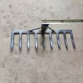 镰刀;其他农用工具;耙子